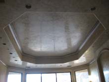 Example of an interior paint job on a ceiling with marble effect